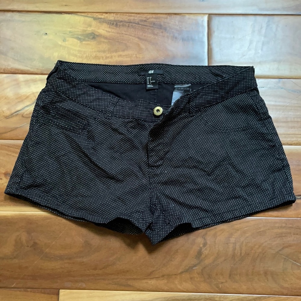 Black H&M shorts